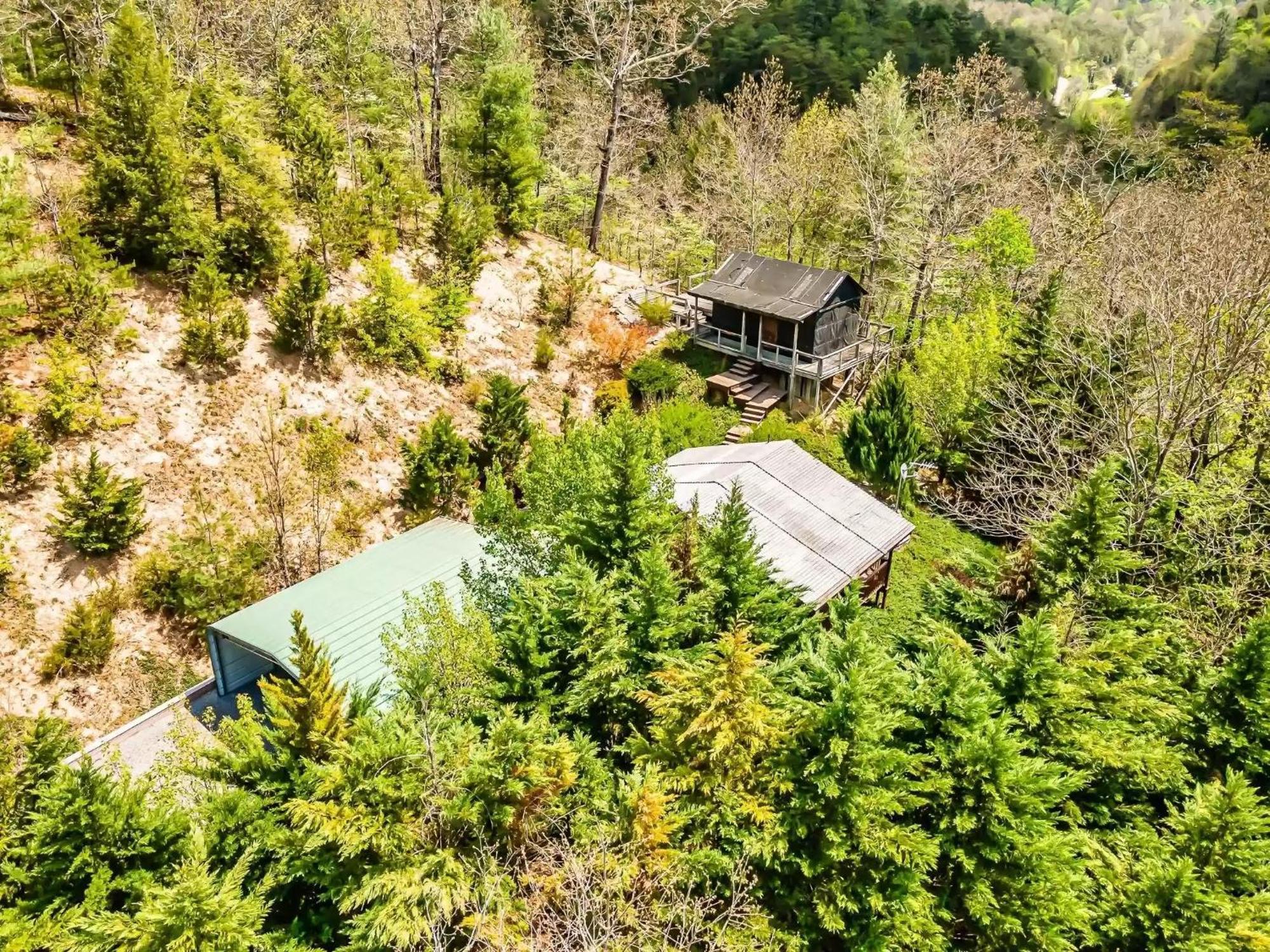 הוילה Cosby Tiny House, Wifi,Hot Tub,Secluded מראה חיצוני תמונה